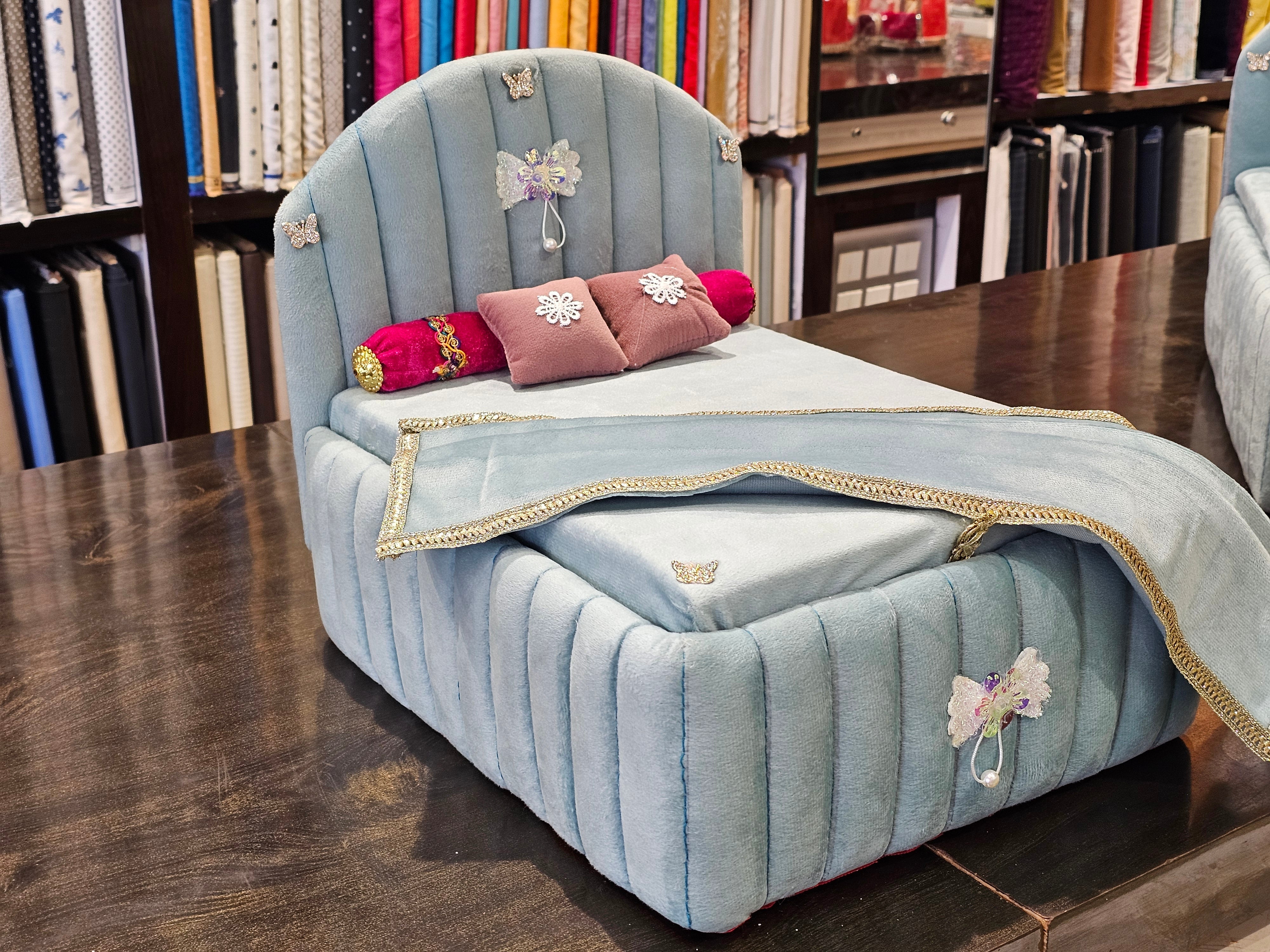 Thakur Ji Velvet Bed with Pillows & Blanket Set