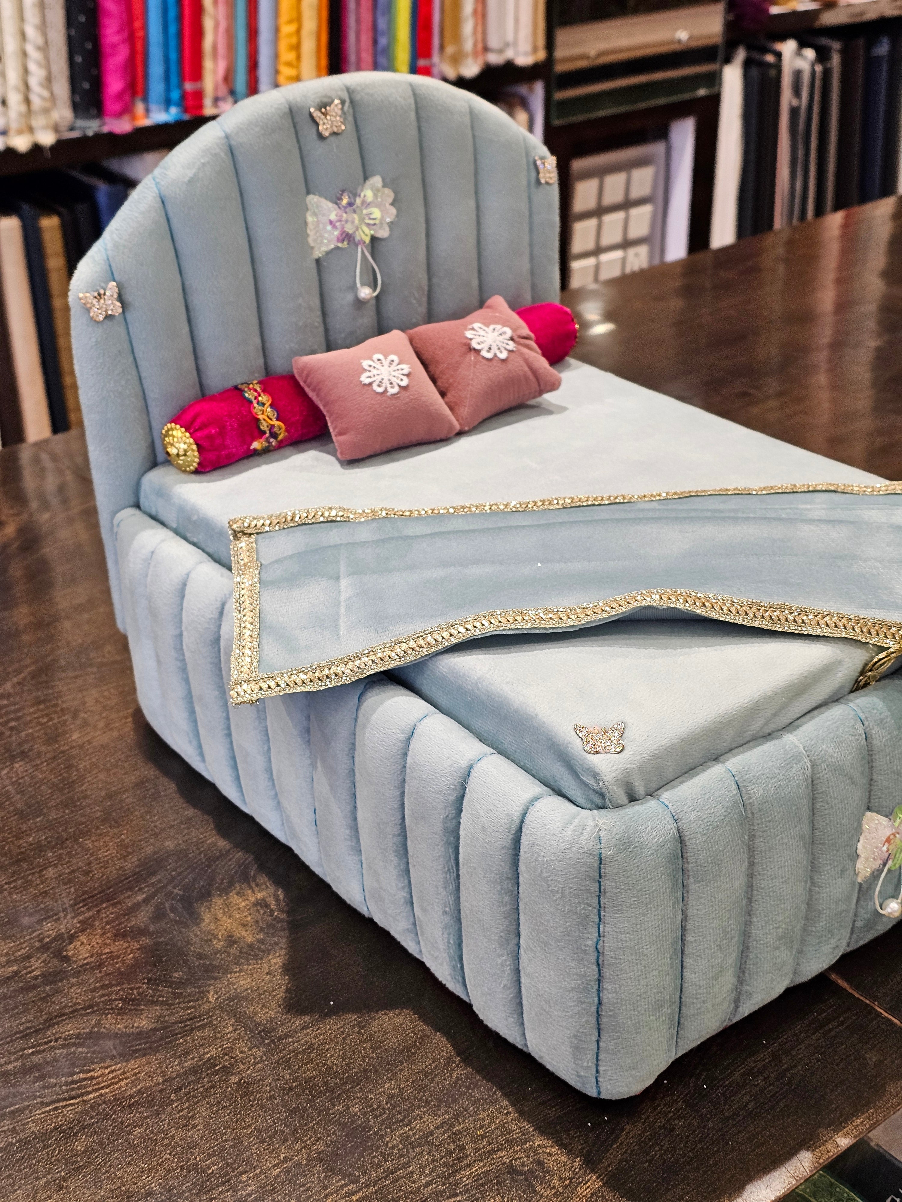 Thakur Ji Velvet Bed with Pillows & Blanket Set